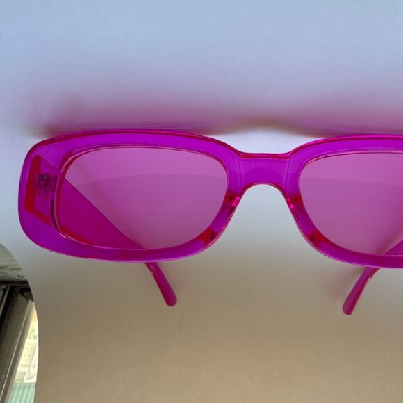 Hampton Water Rosé Promo Sunglasses – Hot Pink Y2K Vibe - Picture 2 of 4